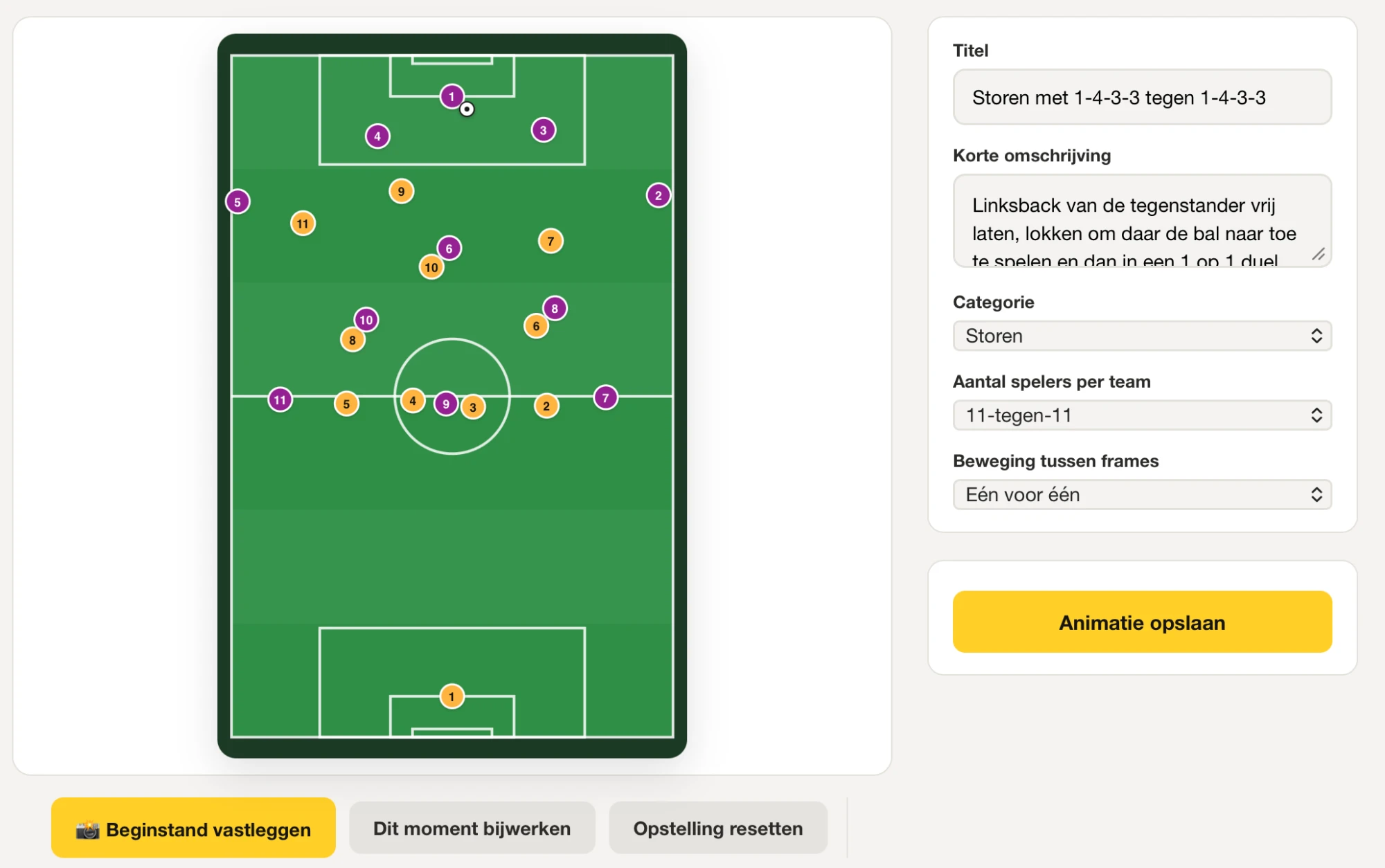 Editor van een wedstrijdsituatie: opstelling van twee teams op het veld